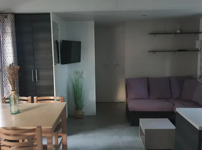 Campingplatz 4 Etoiles Le Bois Dormant *